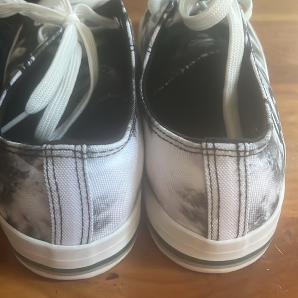 Fioco women’s size 10 eagles tennis shoes look like tie dye black and white New - Picture 2 of 5